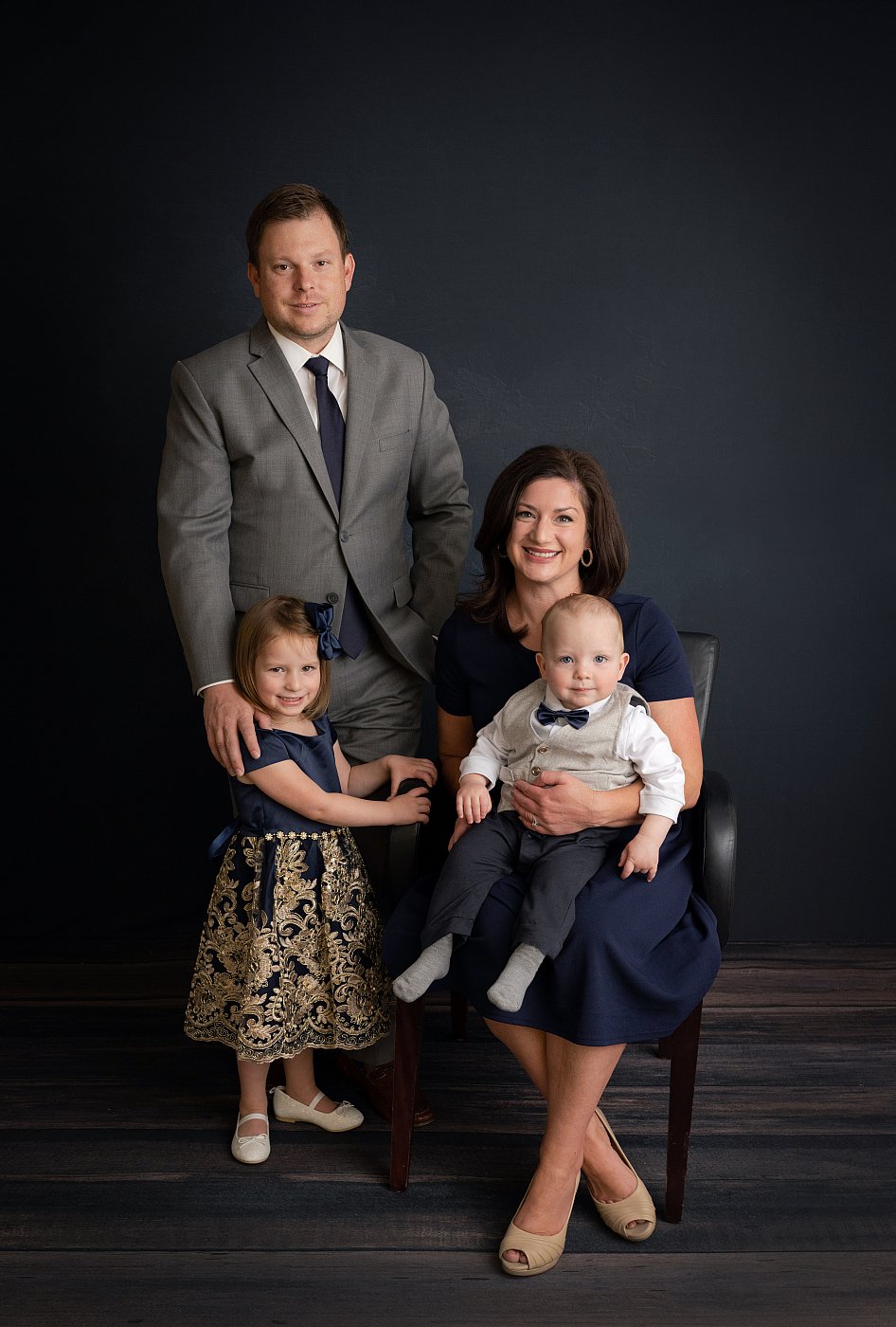 Family Photo Studio Near Me - Elles Photography Studio Athens, Alabama